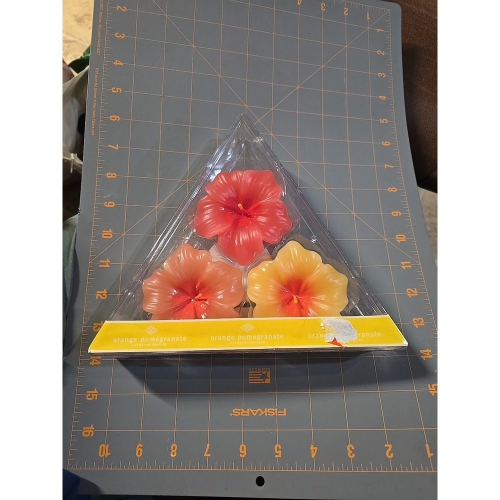 3 Pack Floating Flower-Shaped Wax Decorative Candles Orange Red Yellow New Gift